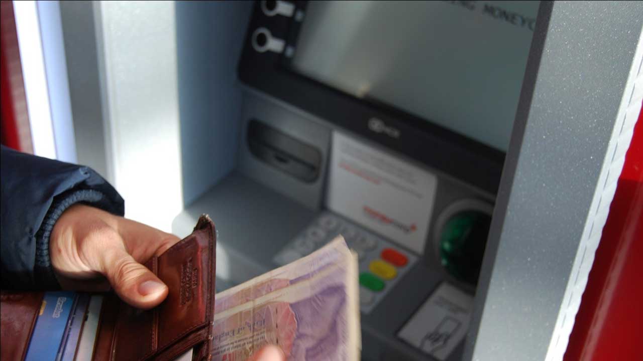 5 Cara Mengambil Uang Tanpa Kartu ATM Melalui Bank BRI, BNI Dan Mandiri