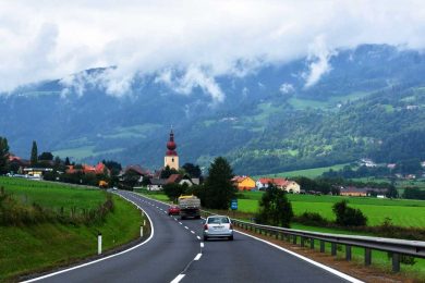 traveling ke austria naik mobil lur