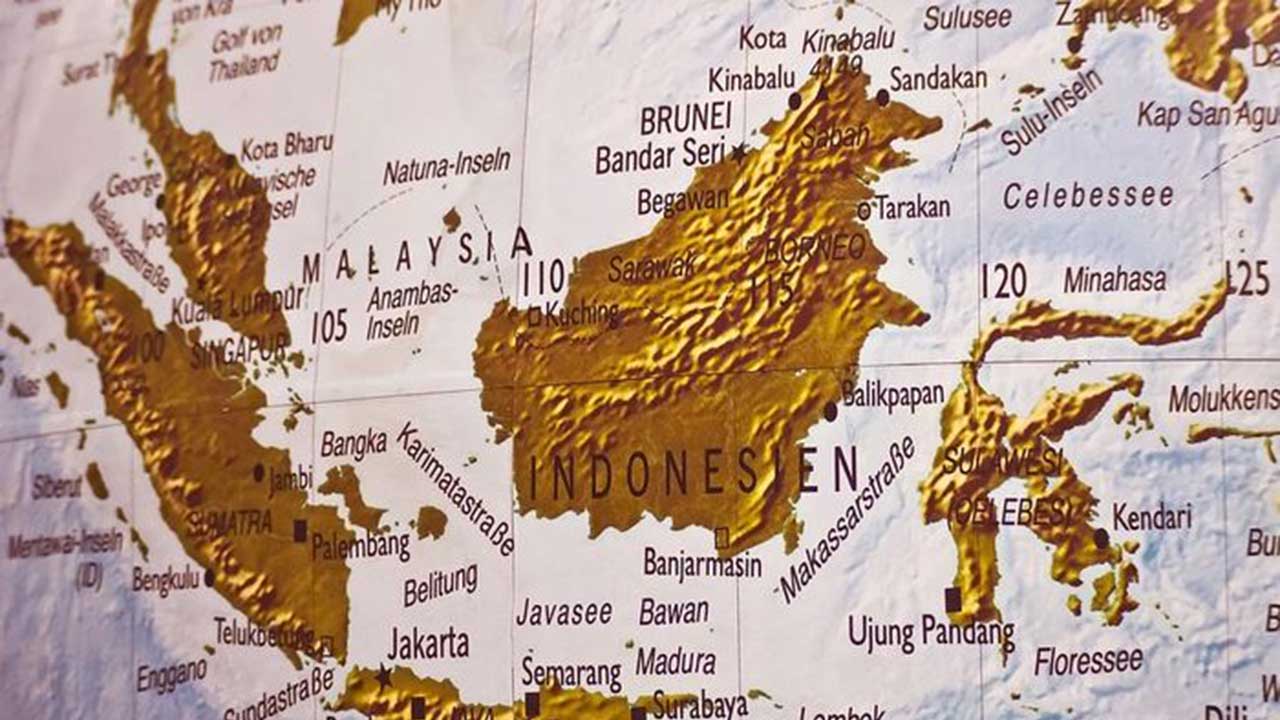wilayah indonesia yang terdekat dari singapura