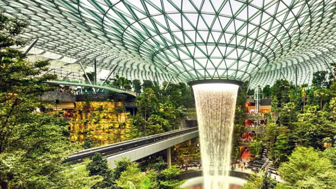 Changi Airport Waterfall: Tallest Indoor Waterfall Opens