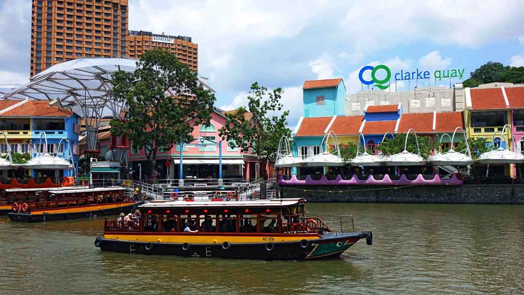 The Bumboat Cruise on The Singapore River