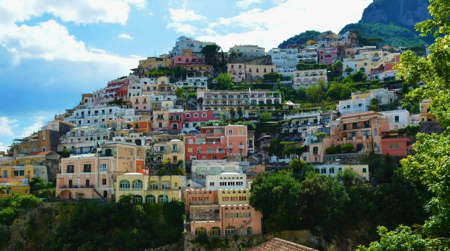 Kota Positano, Pasti Sering Kalian Lihat di Film