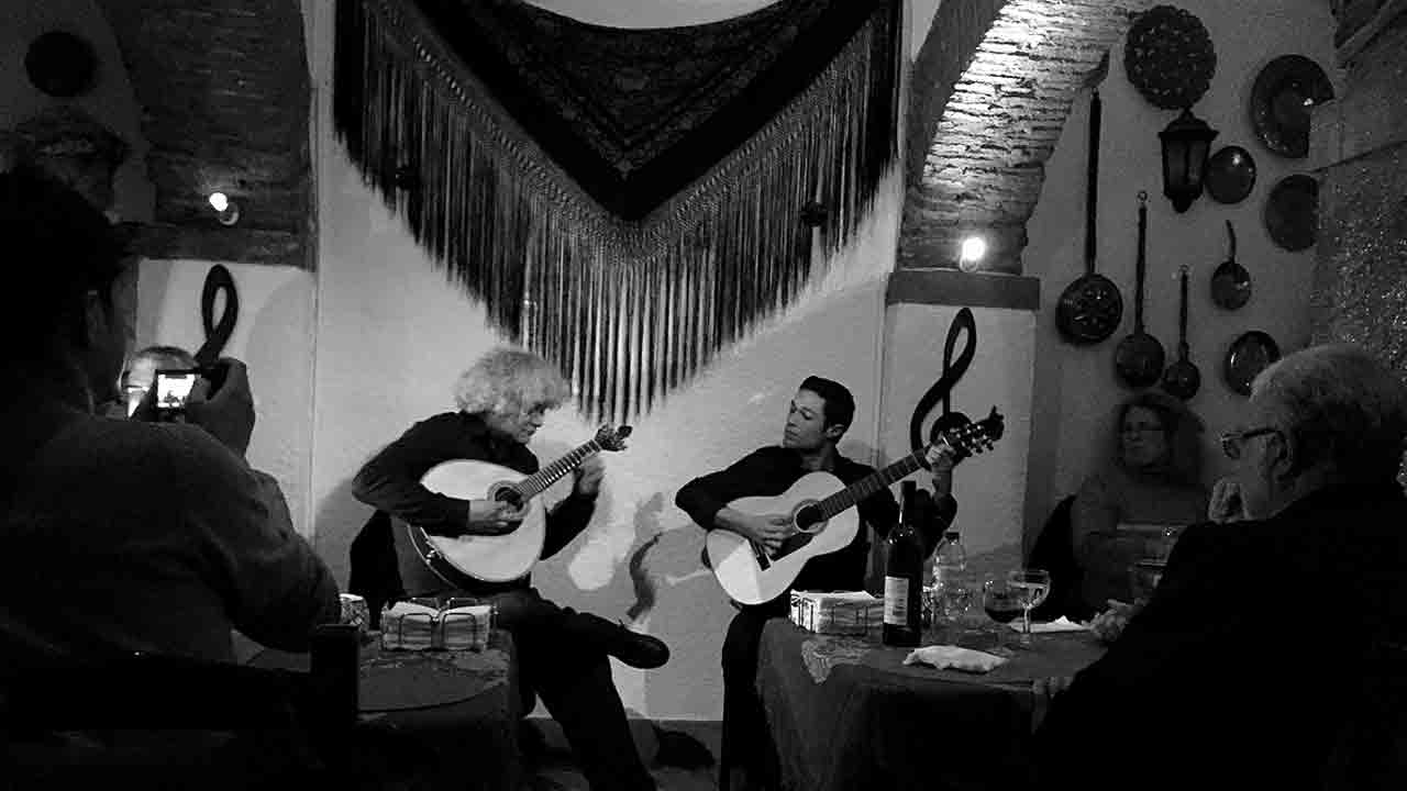 8 Best Things to Do in Portugal for an Unforgettable Trip 2 fado lisbon