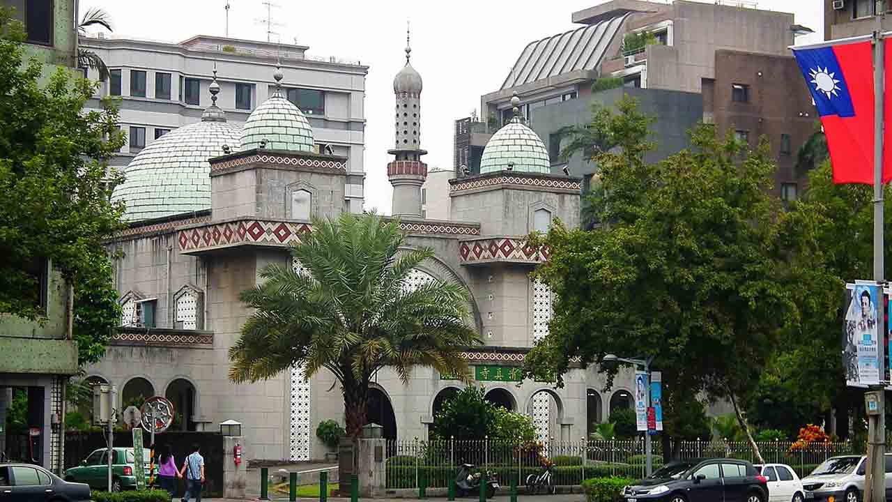 Rekomendasi Wisata Religi di Taiwan, ada Tempat Halalnya 4 Rekomendasi Wisata Religi di Taiwan, ada Tempat Halalnya