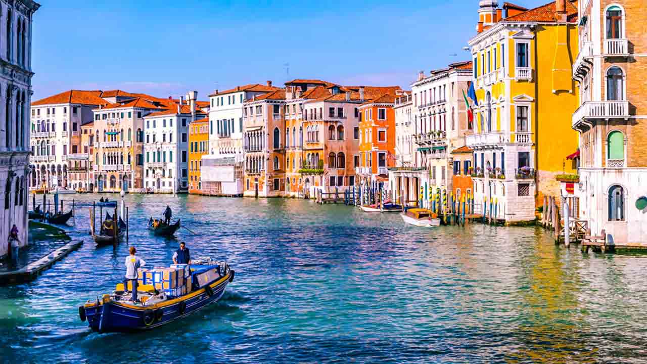 Best Tips for a Trip to Italy! Every Traveler Should Know 5 Best Tips for a Trip to Italy! Every Traveler Should Know