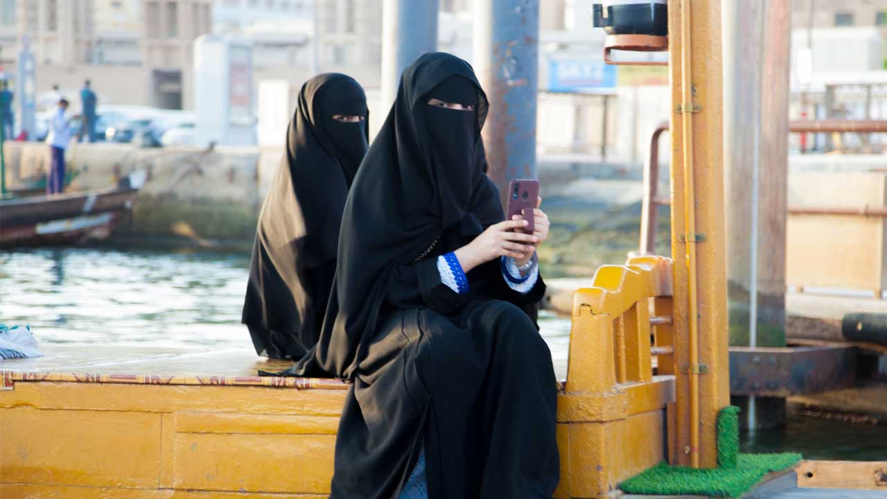 10 Oleh-Oleh Khas Arab Saudi yang Wajib Dibawa Pulang dari Tanah Suci 5 10 Oleh-Oleh Khas Arab Saudi yang Wajib Dibawa Pulang dari Tanah Suci
