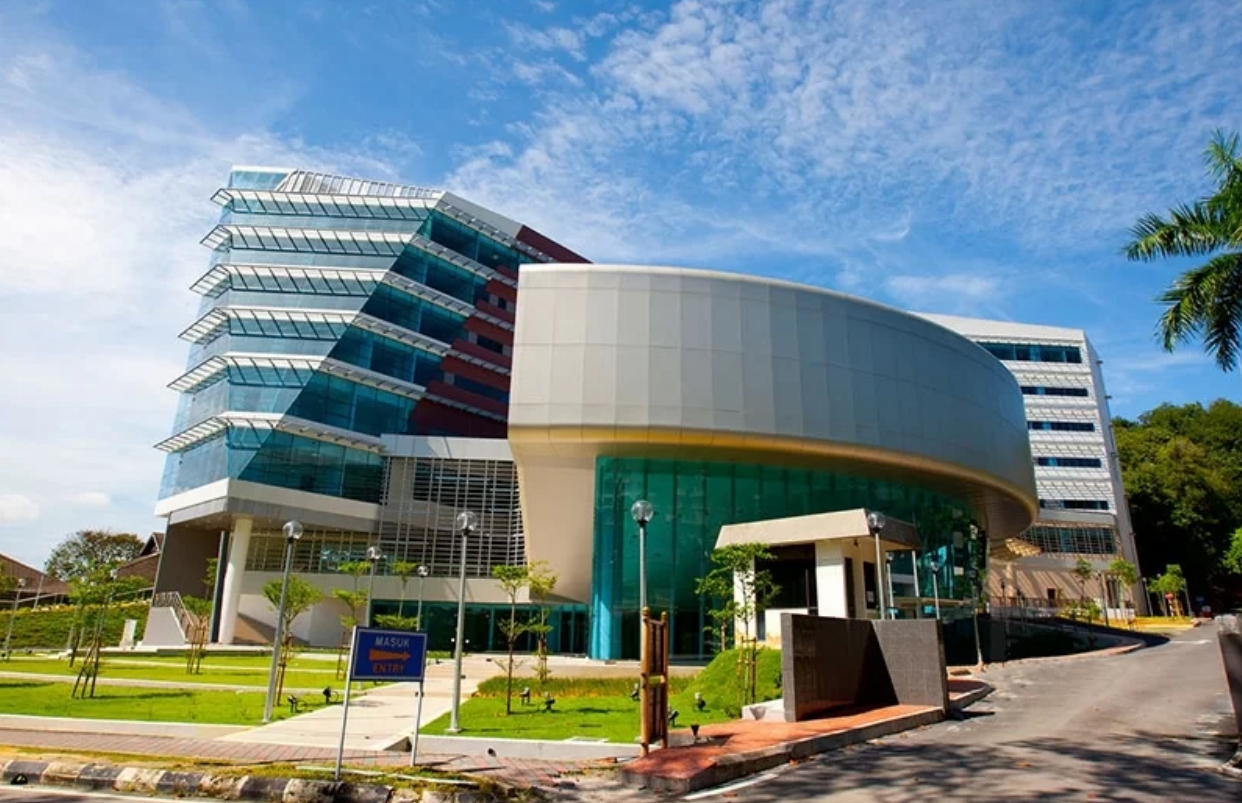 Universiti Malaya (UM) - Universitas Terbaik di Malaysia