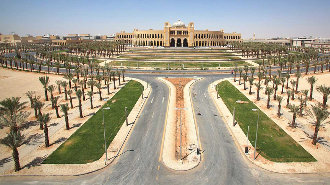 Islamic Science and Education College at Princess Nourah bint Abdulrahman University (PNU) - Universitas Arab Saudi