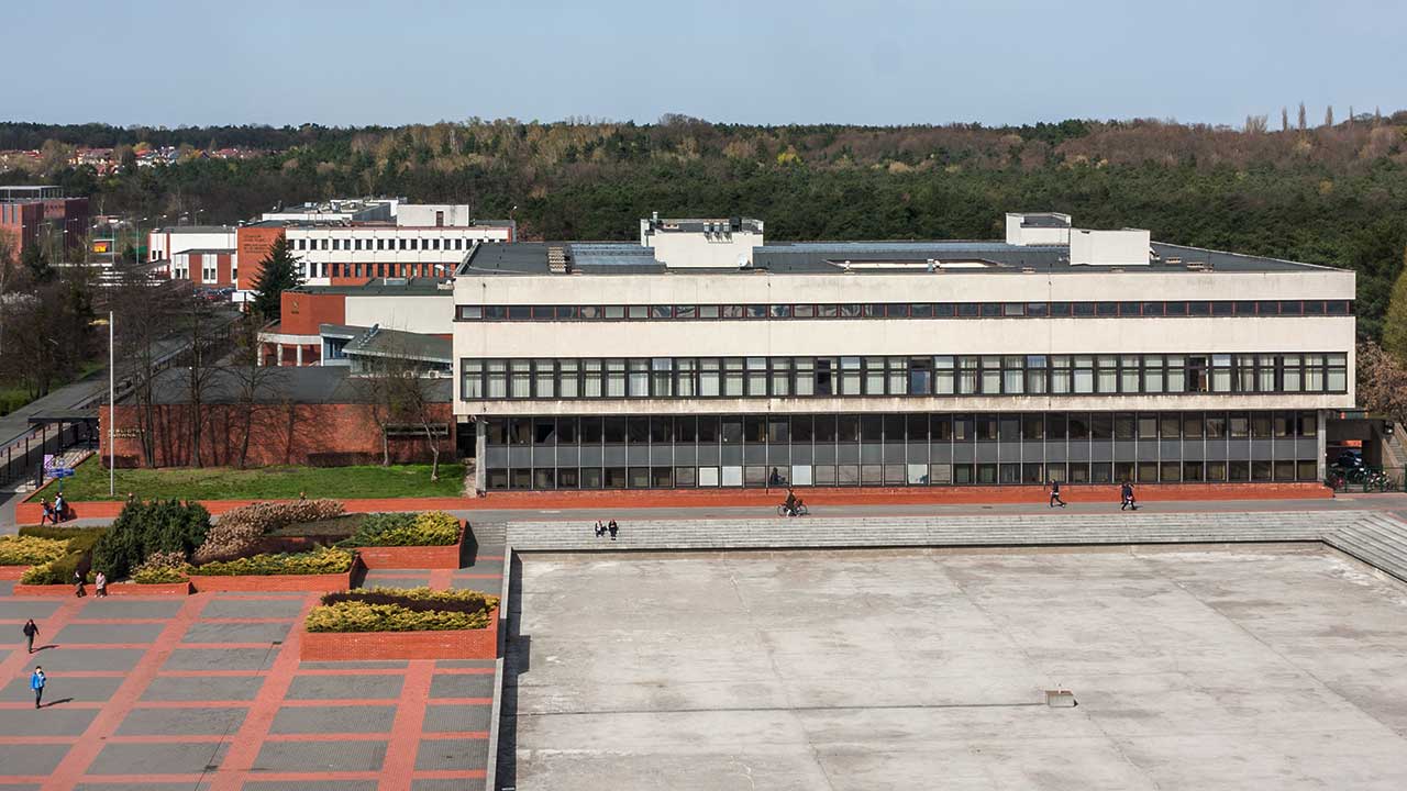 10 Universitas Terbaik di Polandia untuk Mahasiswa Indonesia 8 Nicolaus Copernicus University in Torun - Universitas Terbaik di Polandia