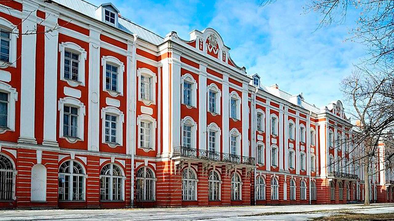 Daftar Universitas Terbaik di Rusia dengan Beasiswa untuk Pelajar Asia Tenggara 3 Saint Petersburg State University - Universitas Terbaik di Rusia