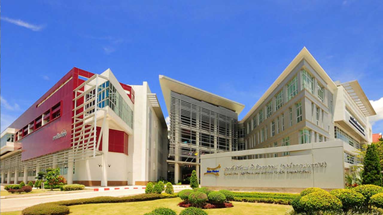Suranaree University of Technology Universitas di Thailand 1