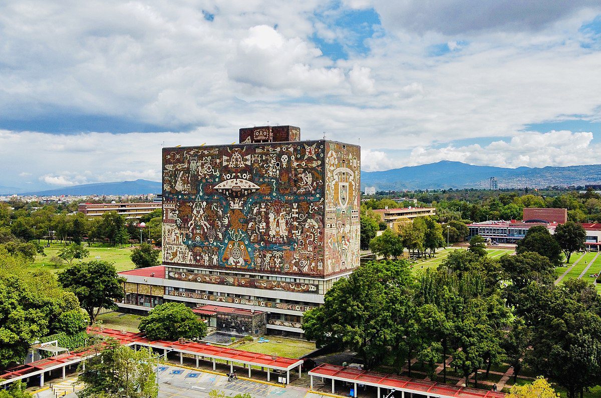 Unam Universitas terbaik di Meksiko