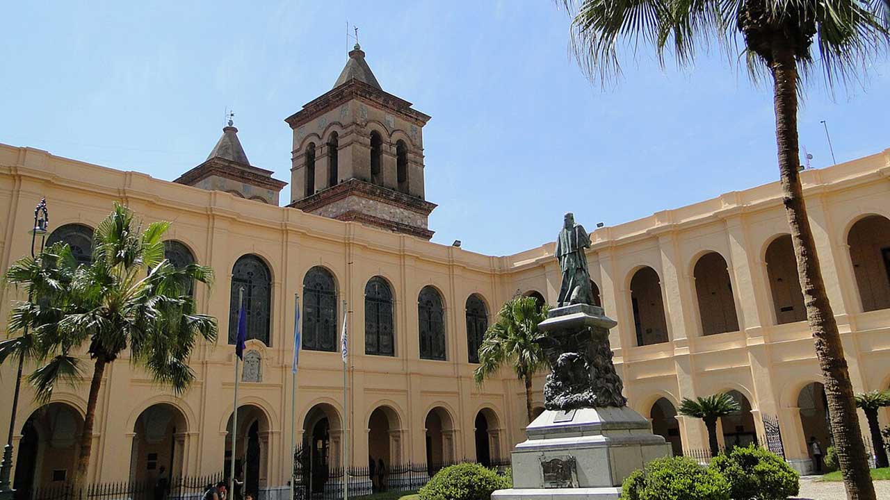 Universidad Nacional de Córdoba (UNC) - Universitas Terbaik di Argentina