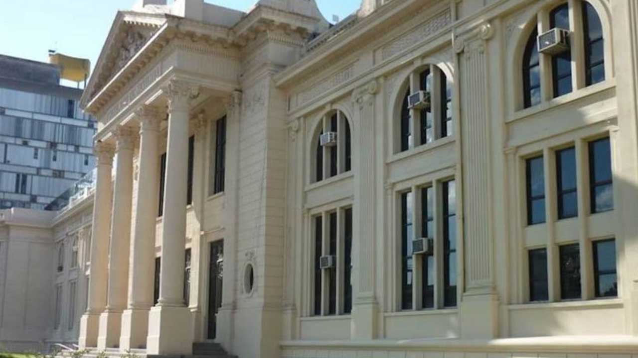 Universidad Nacional de Rosario (UNR) - Universitas Terbaik di Argentina