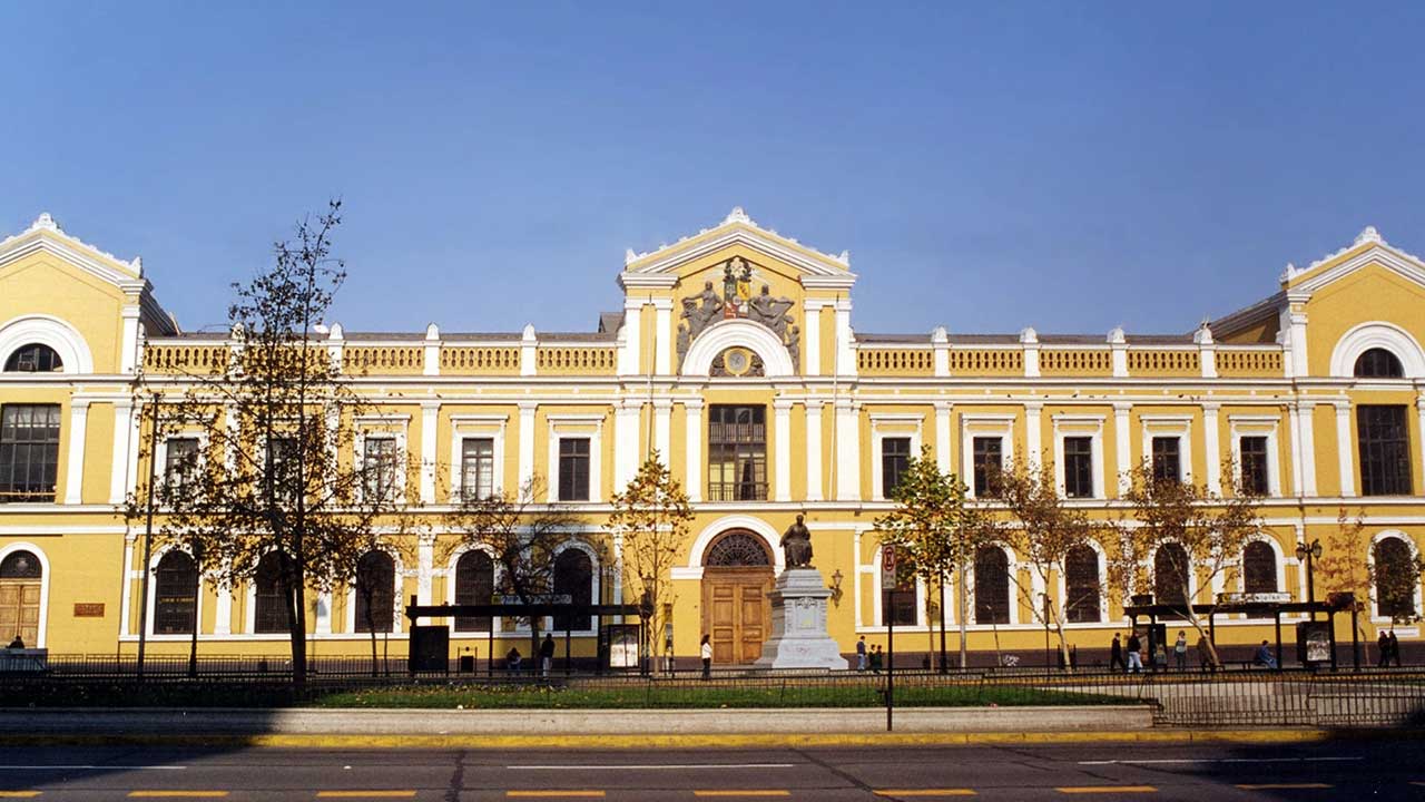 Rekomendasi Universitas Terbaik di Chili yang Memiliki Jurusan Unggulan 2025 3 Universidad de Chile - Universitas Terbaik di Chili