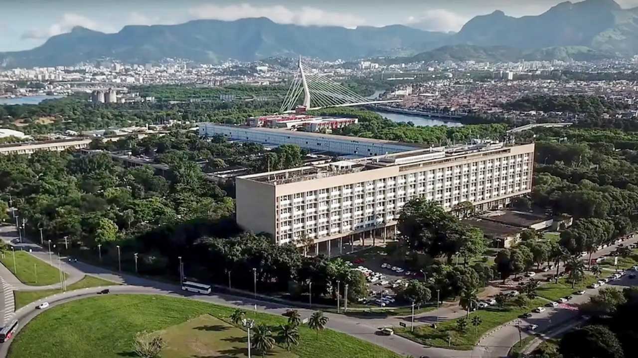 Universidade Federal do Rio de Janeiro (UFRJ) - Universitas Terbaik di Brazil