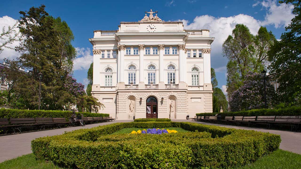 10 Universitas Terbaik di Polandia untuk Mahasiswa Indonesia 2 University of Warsaw - Universitas Terbaik di Polandia